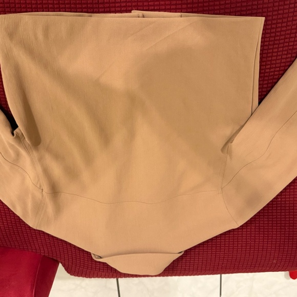 T TAHARI JACKET - Picture 4 of 6